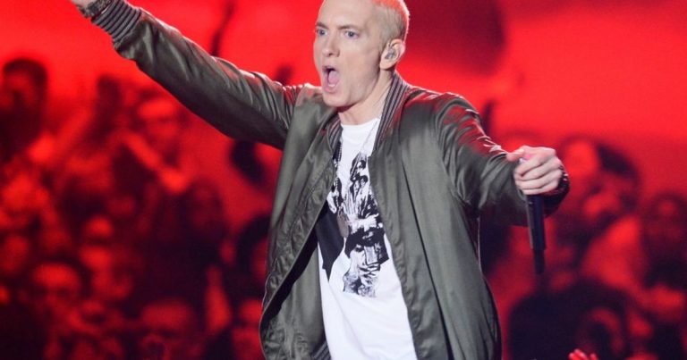 „Era doar o chestiune de timp”: Eminem îl ucide pe alter ego-ul Slim Shady în noul album VIDEO